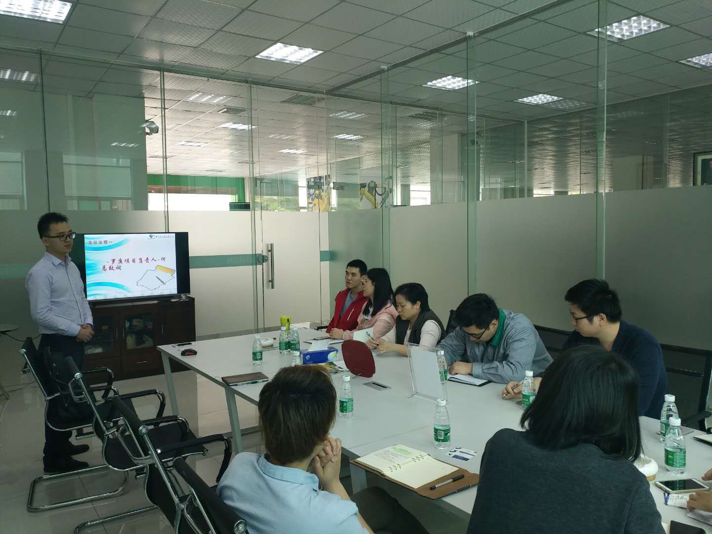 祝贺罗庚机器人签约顺景华体会体育（中国）官方网站